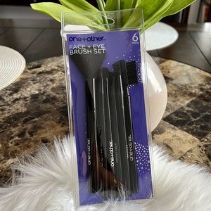 One+Other Face and Eye Brush Set